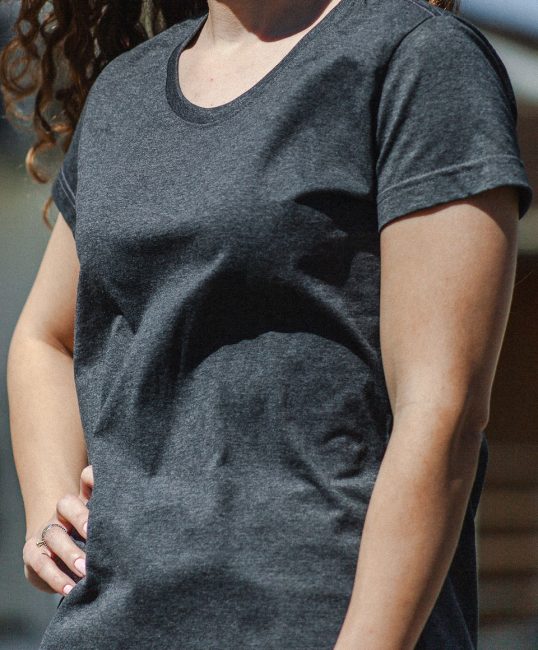 camiseta-baby-look-cinza-escuro-0004-2